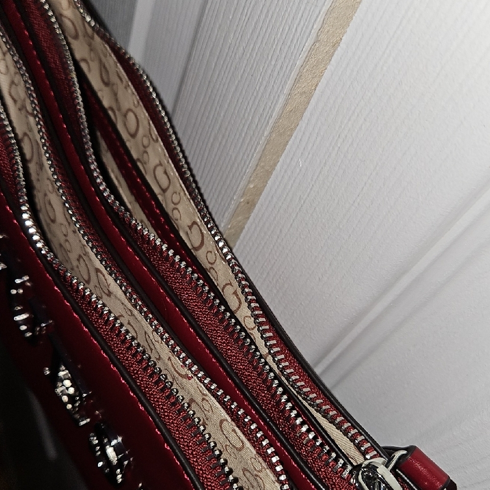 Guess Burgundy/ Red Crossbody Bag - Picture 7 of 9